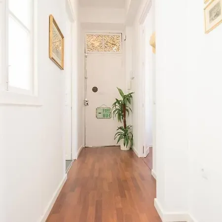 Sunny Apartment *